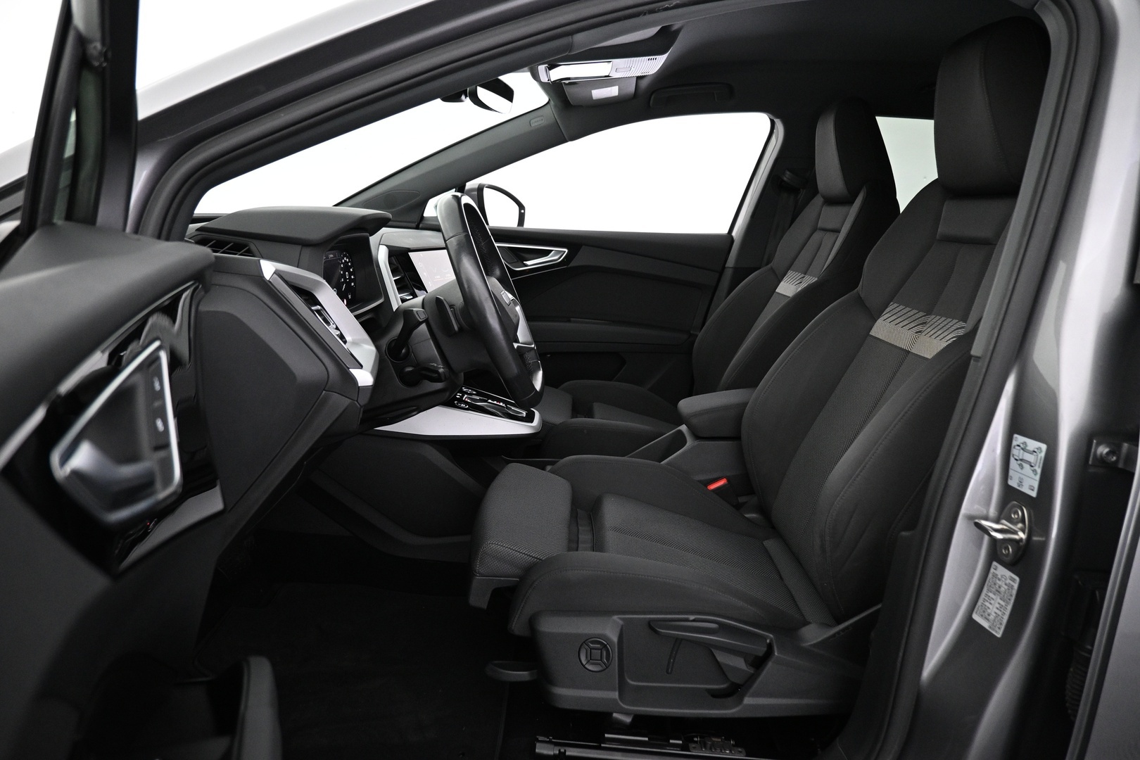 AUDI Q4 e-tron 2023