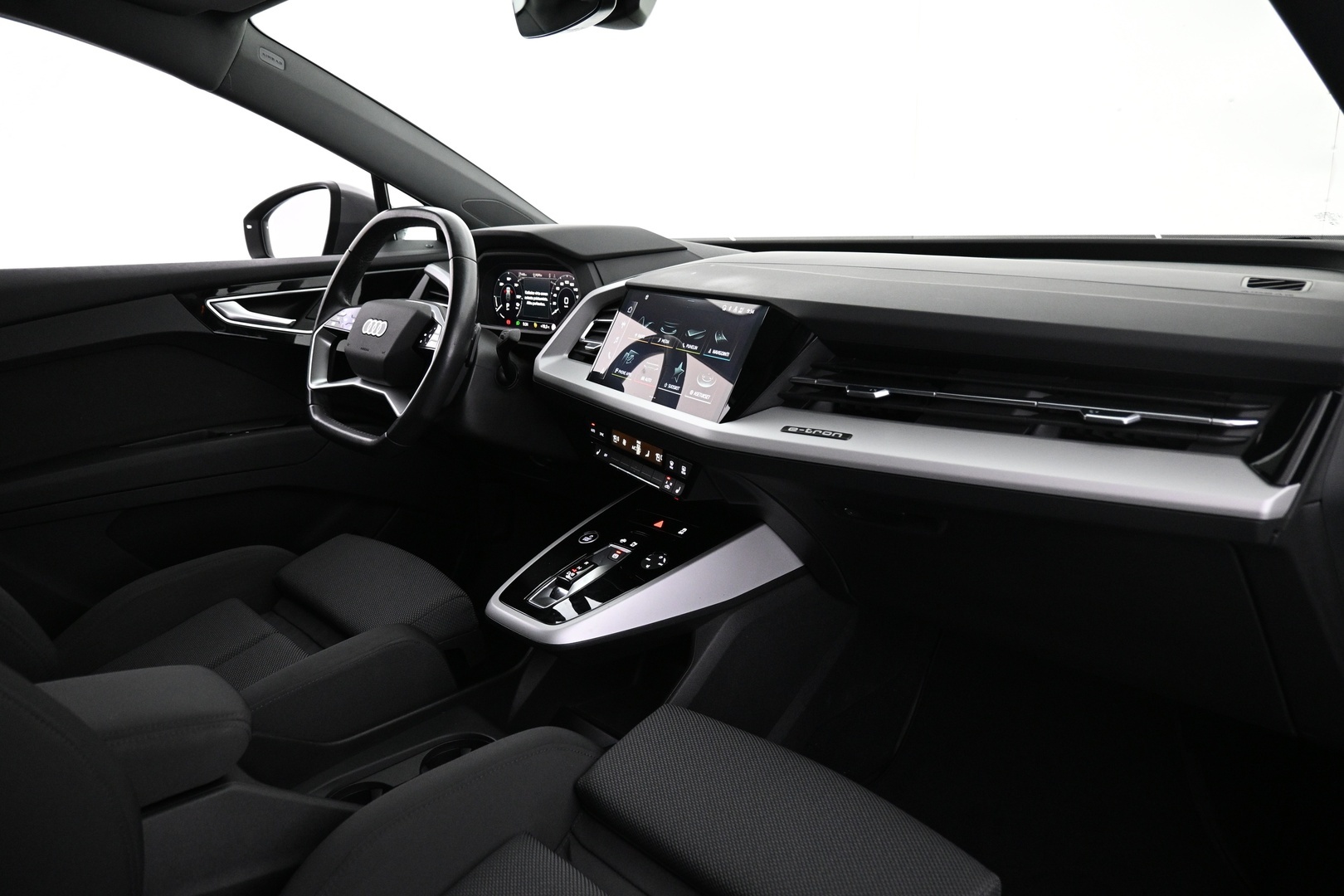 AUDI Q4 e-tron 2023