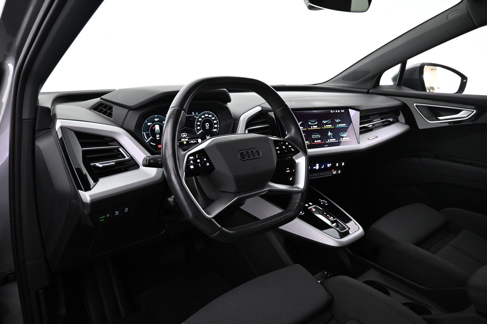 AUDI Q4 e-tron 2023
