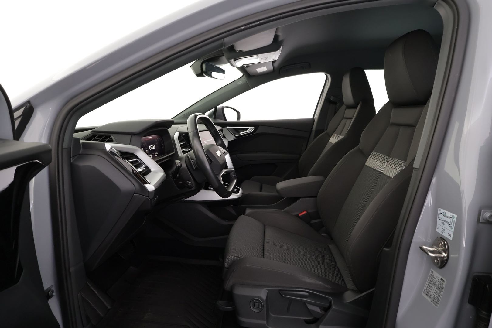 AUDI Q4 e-tron 2022