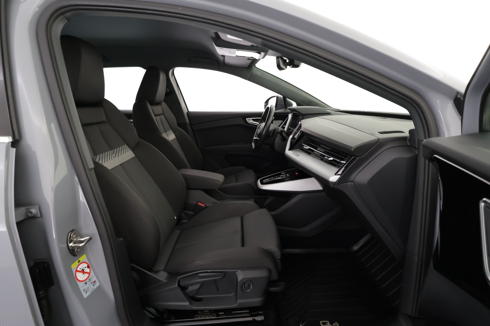 AUDI Q4 e-tron 2022