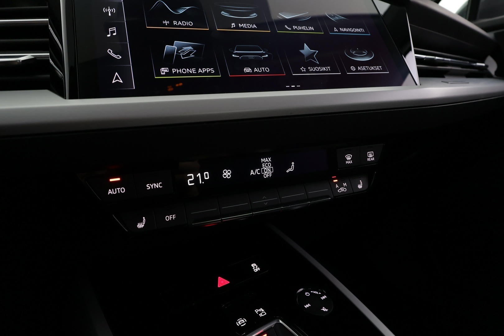 AUDI Q4 e-tron 2022
