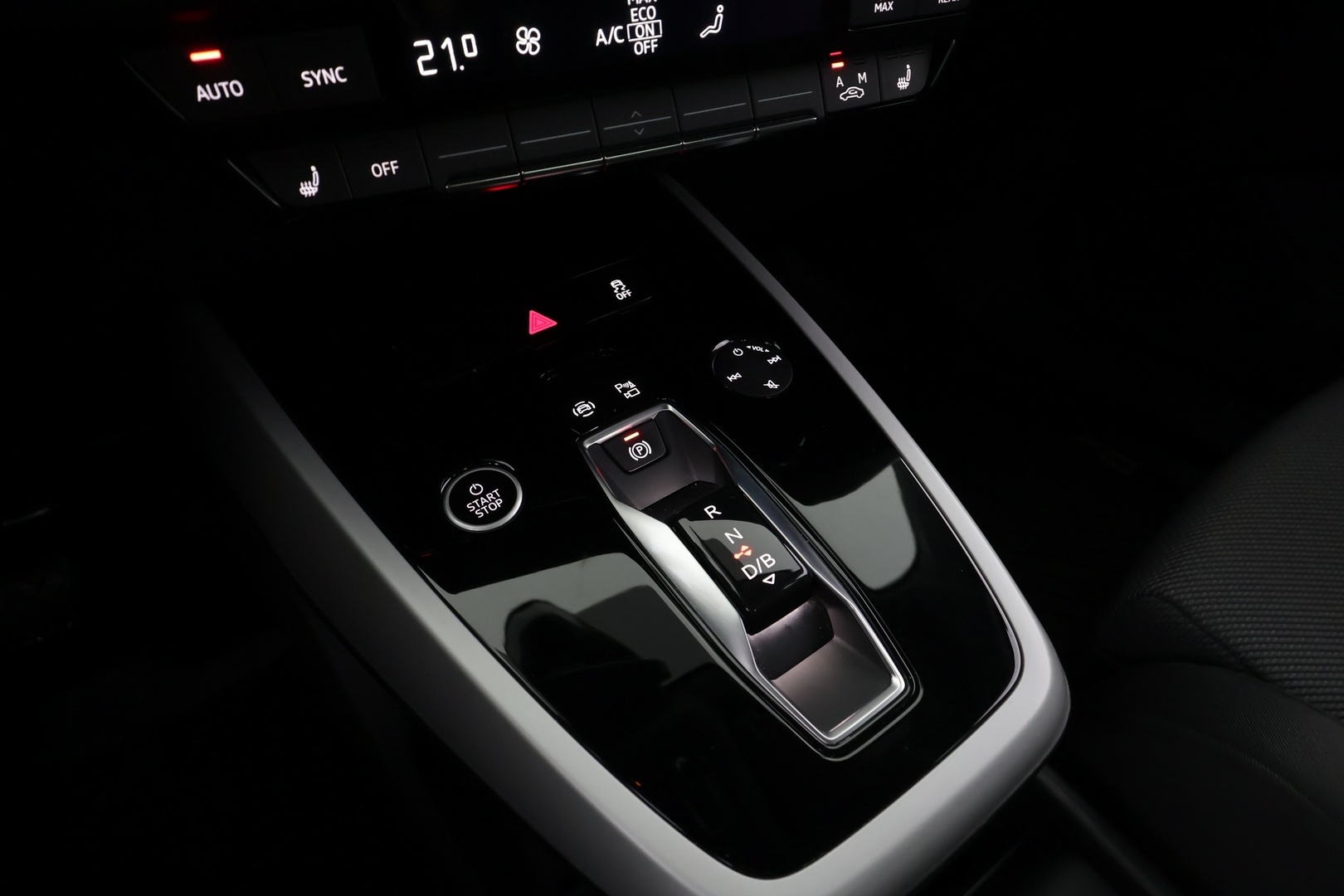 AUDI Q4 e-tron 2022