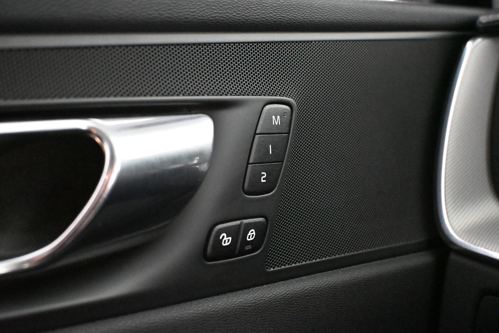 VOLVO XC60 2020