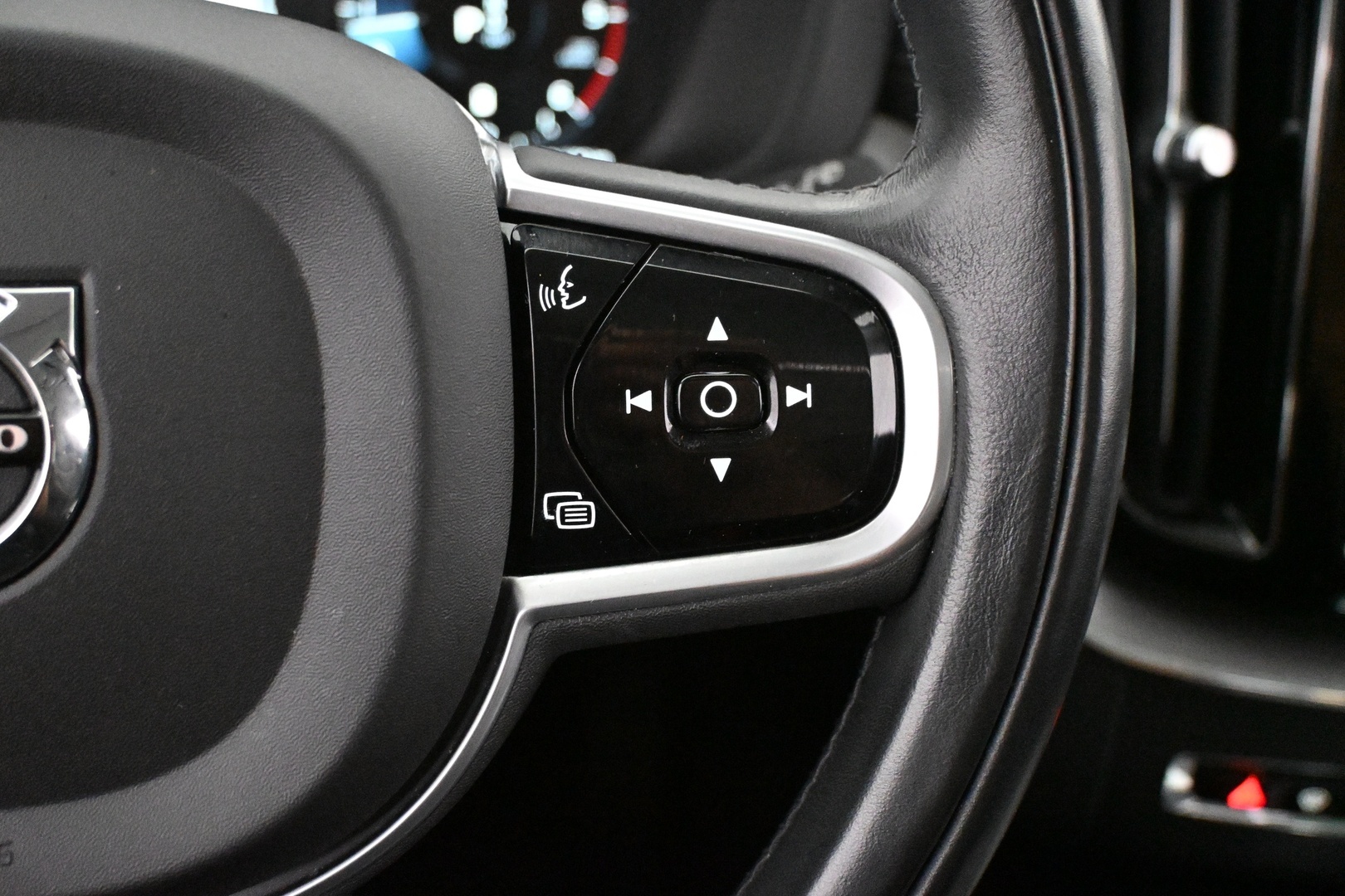 VOLVO XC60 2020