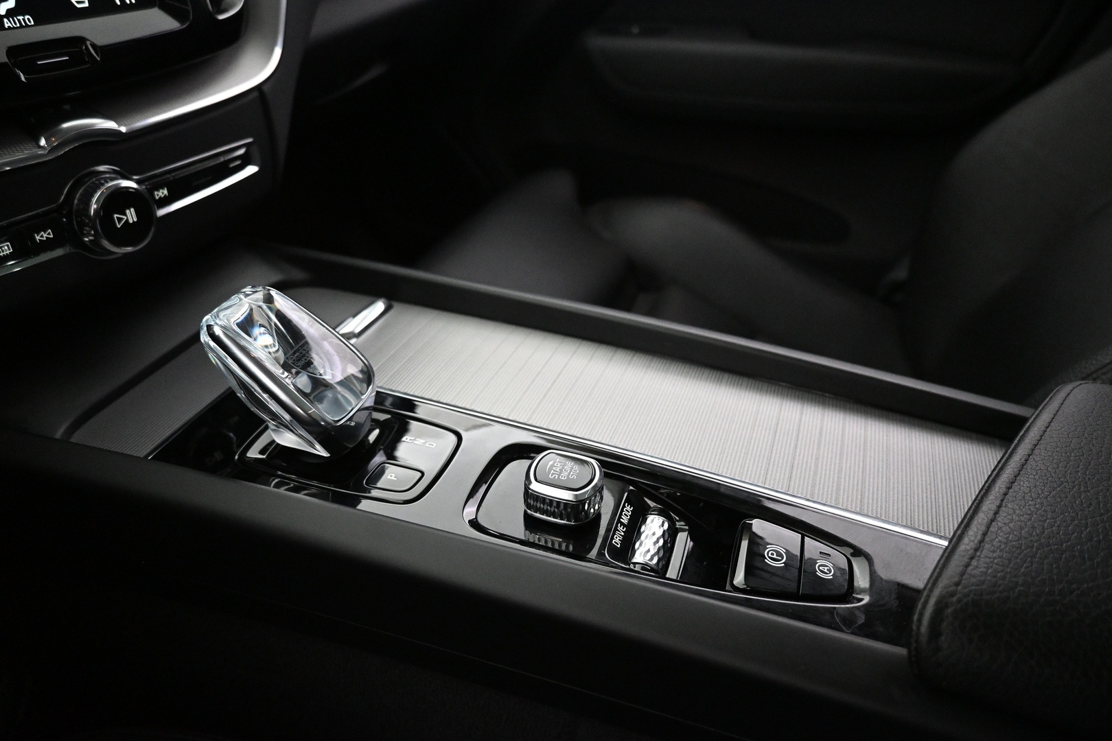 VOLVO XC60 2020