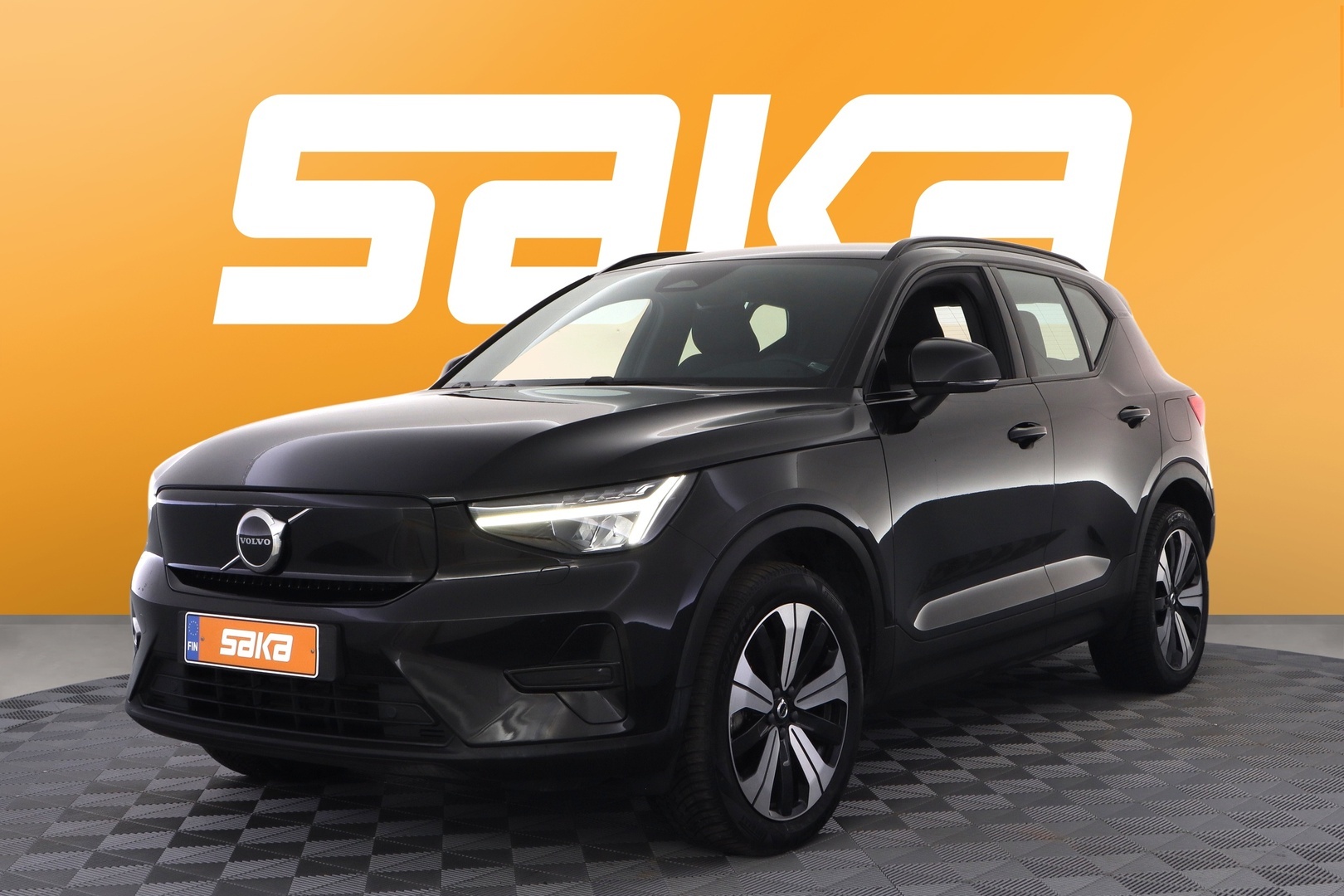 VOLVO XC40 2023
