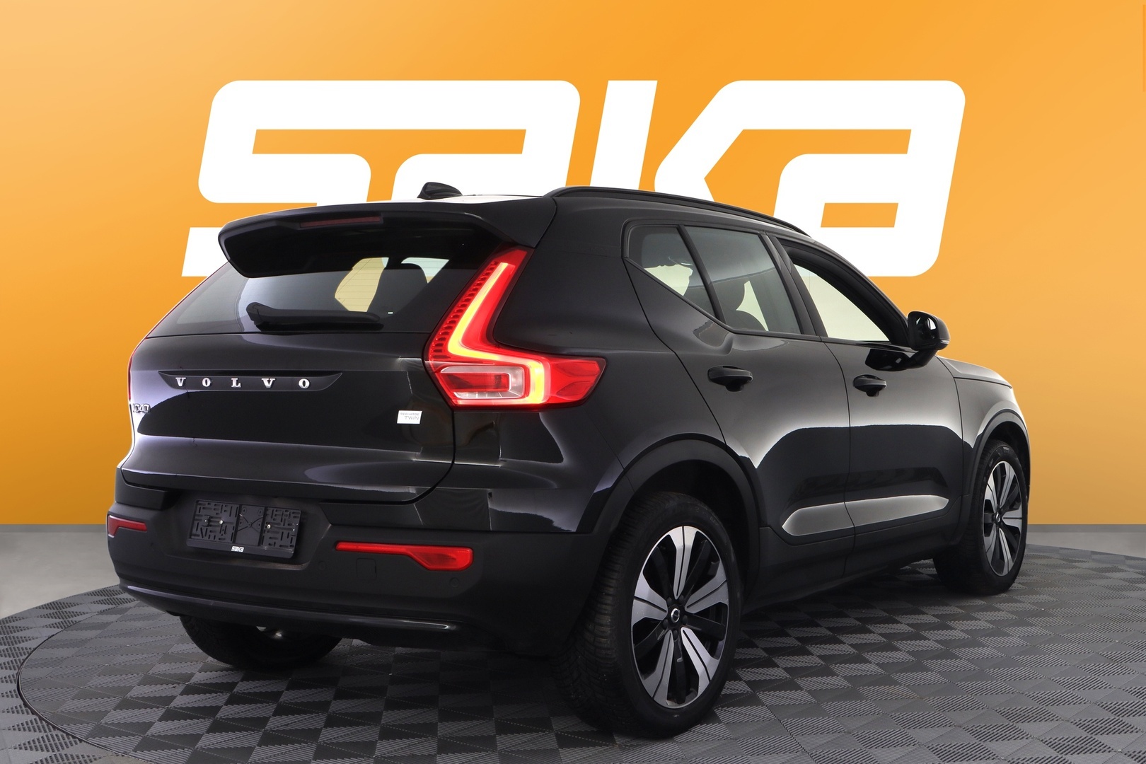 VOLVO XC40 2023