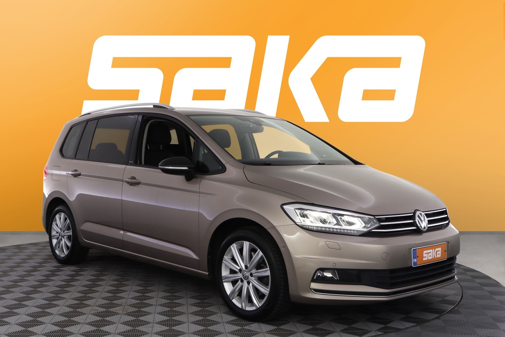 VOLKSWAGEN Touran 2019