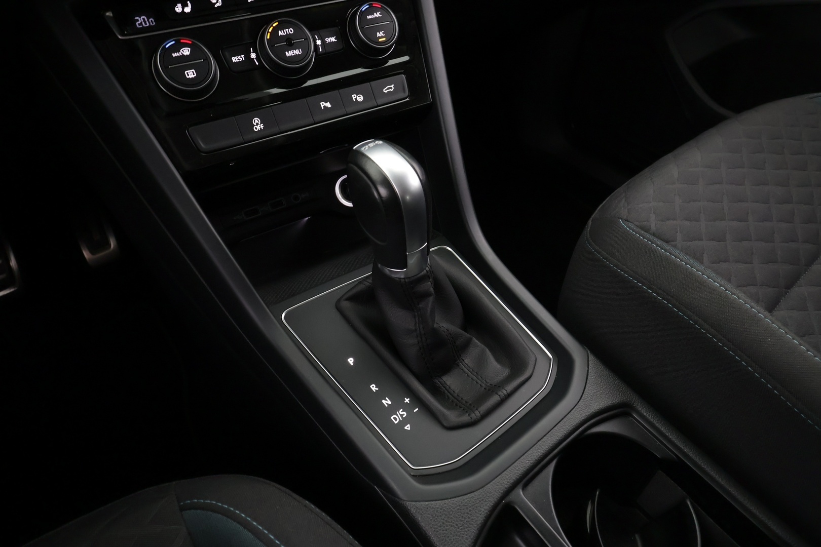 VOLKSWAGEN Touran 2019