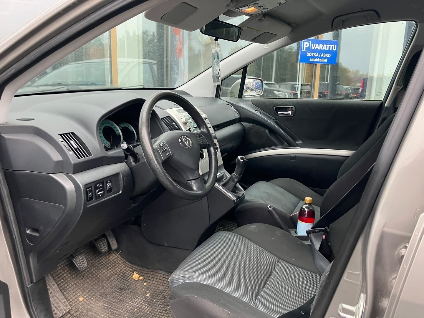 TOYOTA Corolla Verso 2005