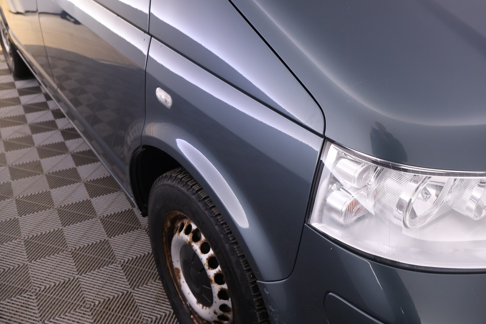 VOLKSWAGEN Multivan 2004