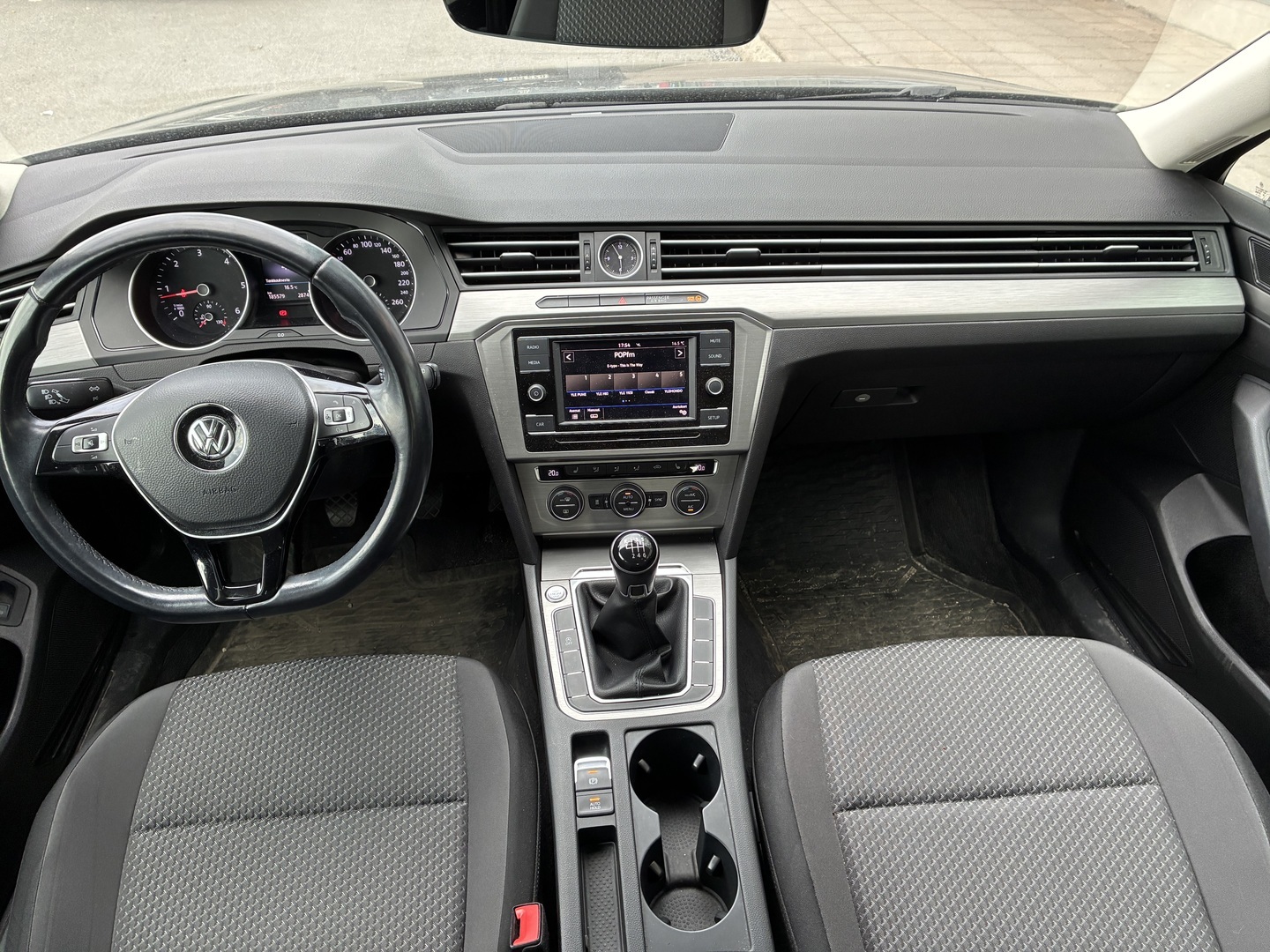 VOLKSWAGEN Passat 2018