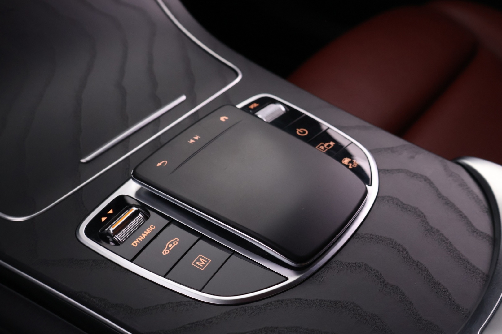 MERCEDES-BENZ GLC 2021