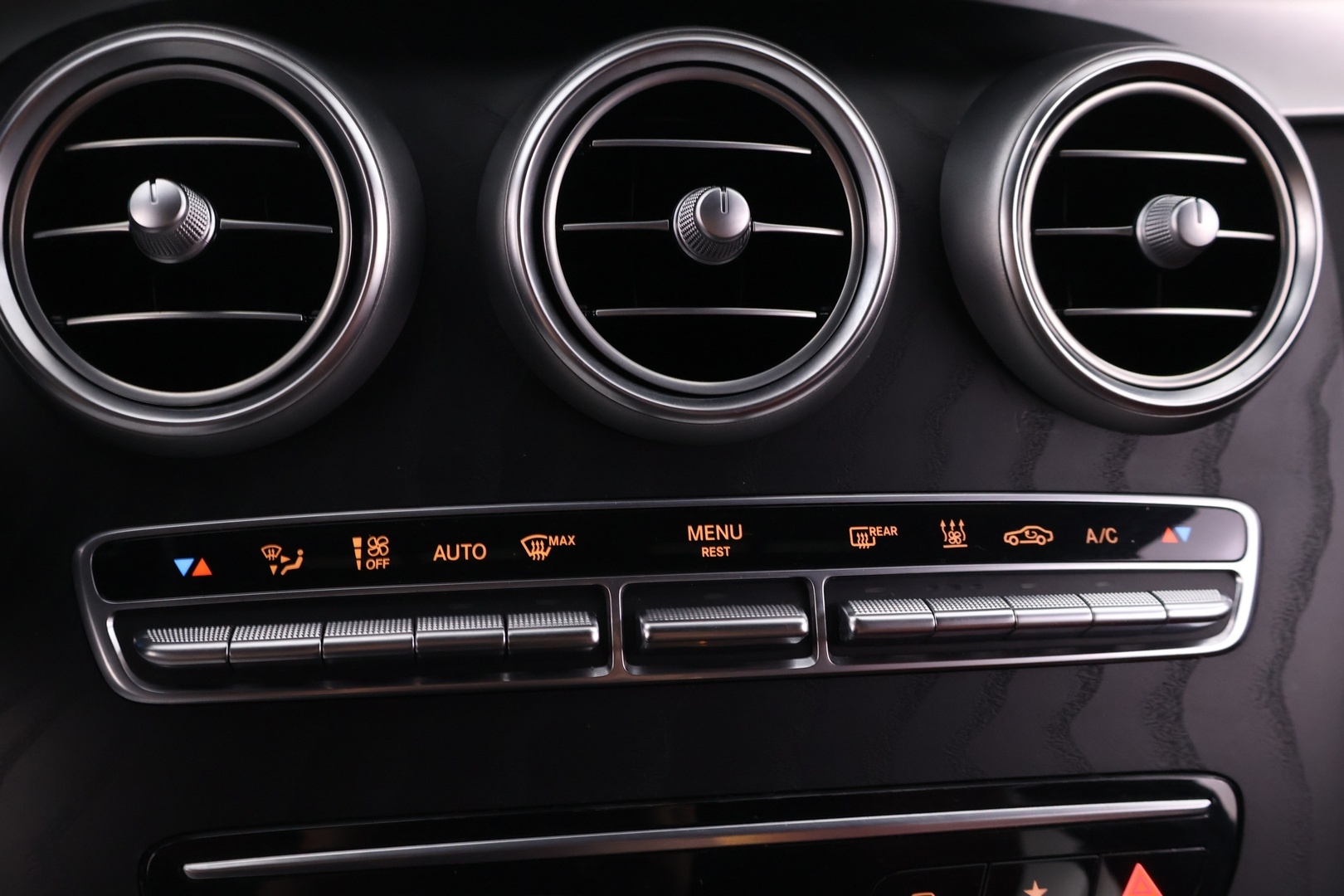 MERCEDES-BENZ GLC 2021