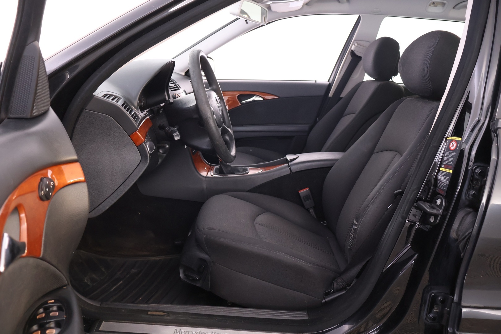 MERCEDES-BENZ E 2009