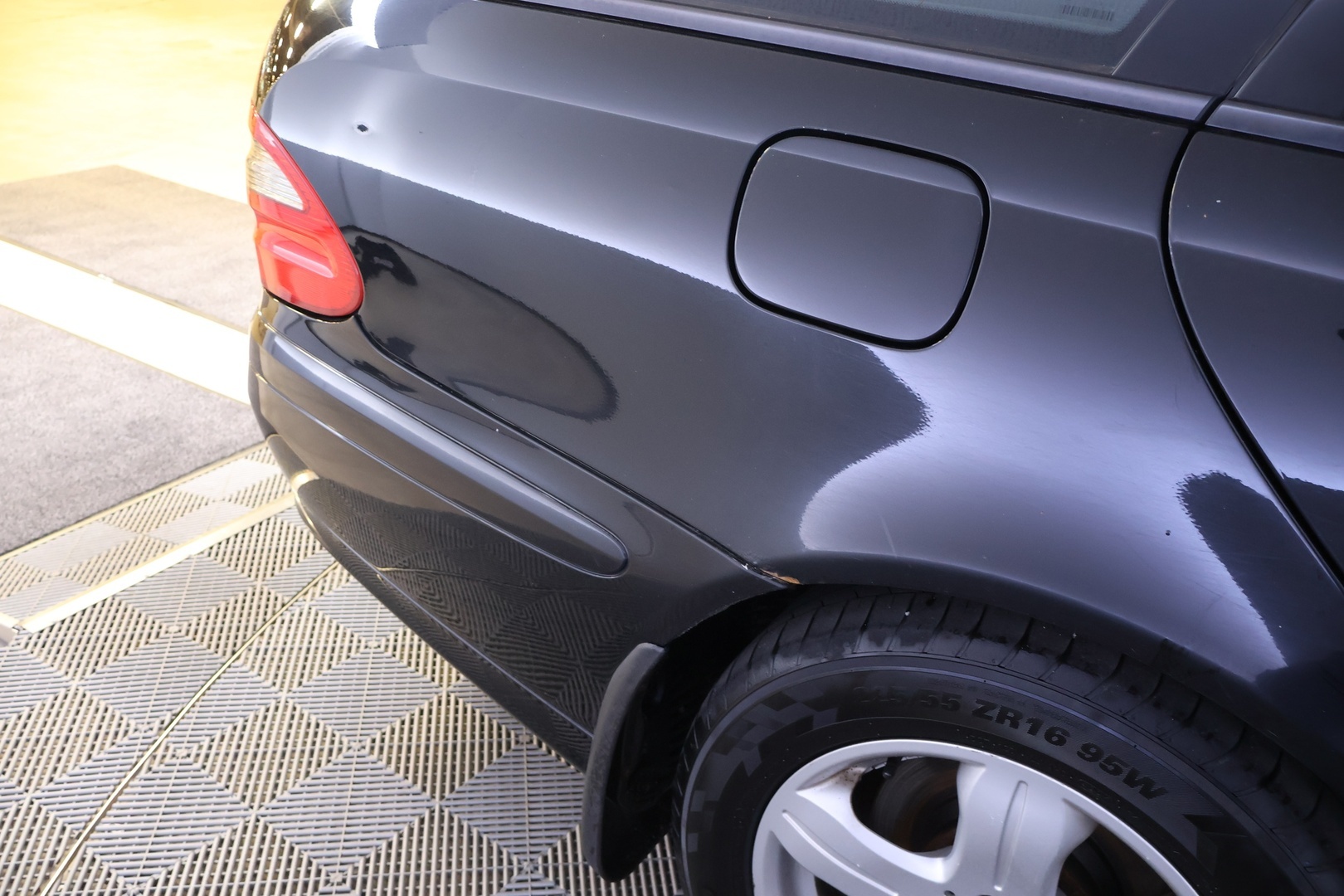 MERCEDES-BENZ E 2009