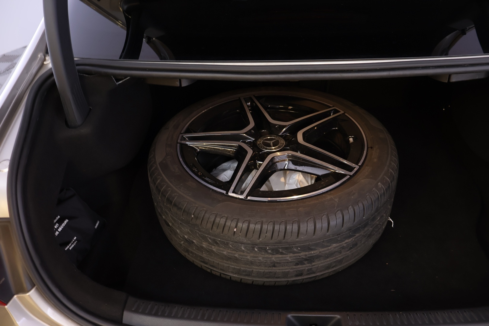 MERCEDES-BENZ A 2020