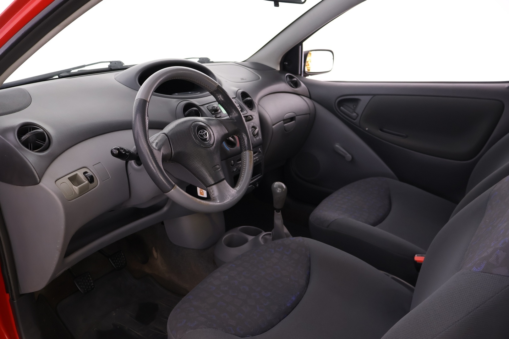 TOYOTA Yaris 2003