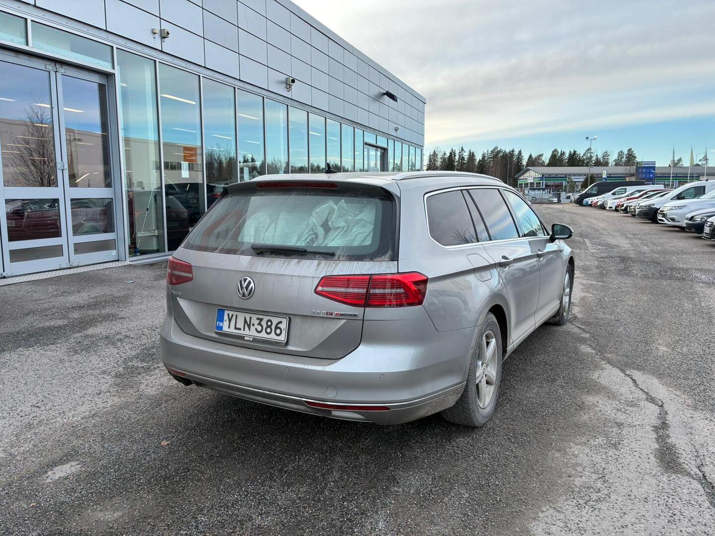 VOLKSWAGEN Passat 2016