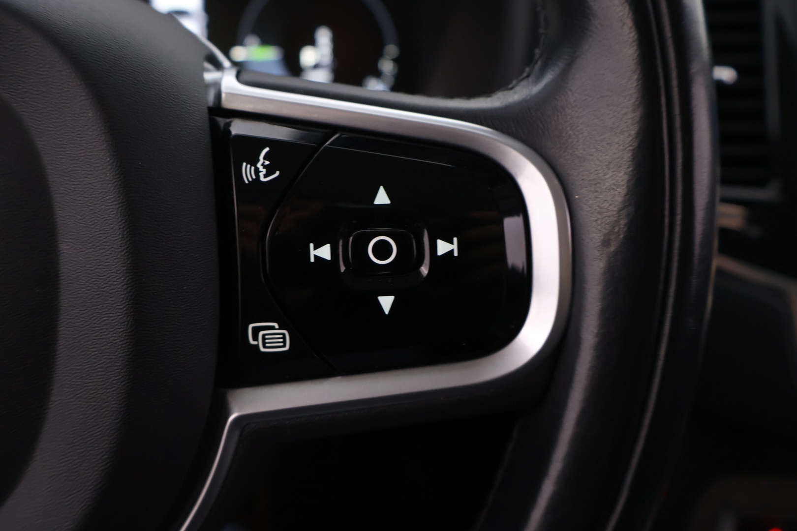 VOLVO XC90 2020
