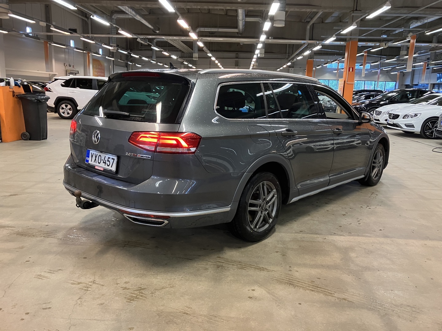 VOLKSWAGEN Passat 2016