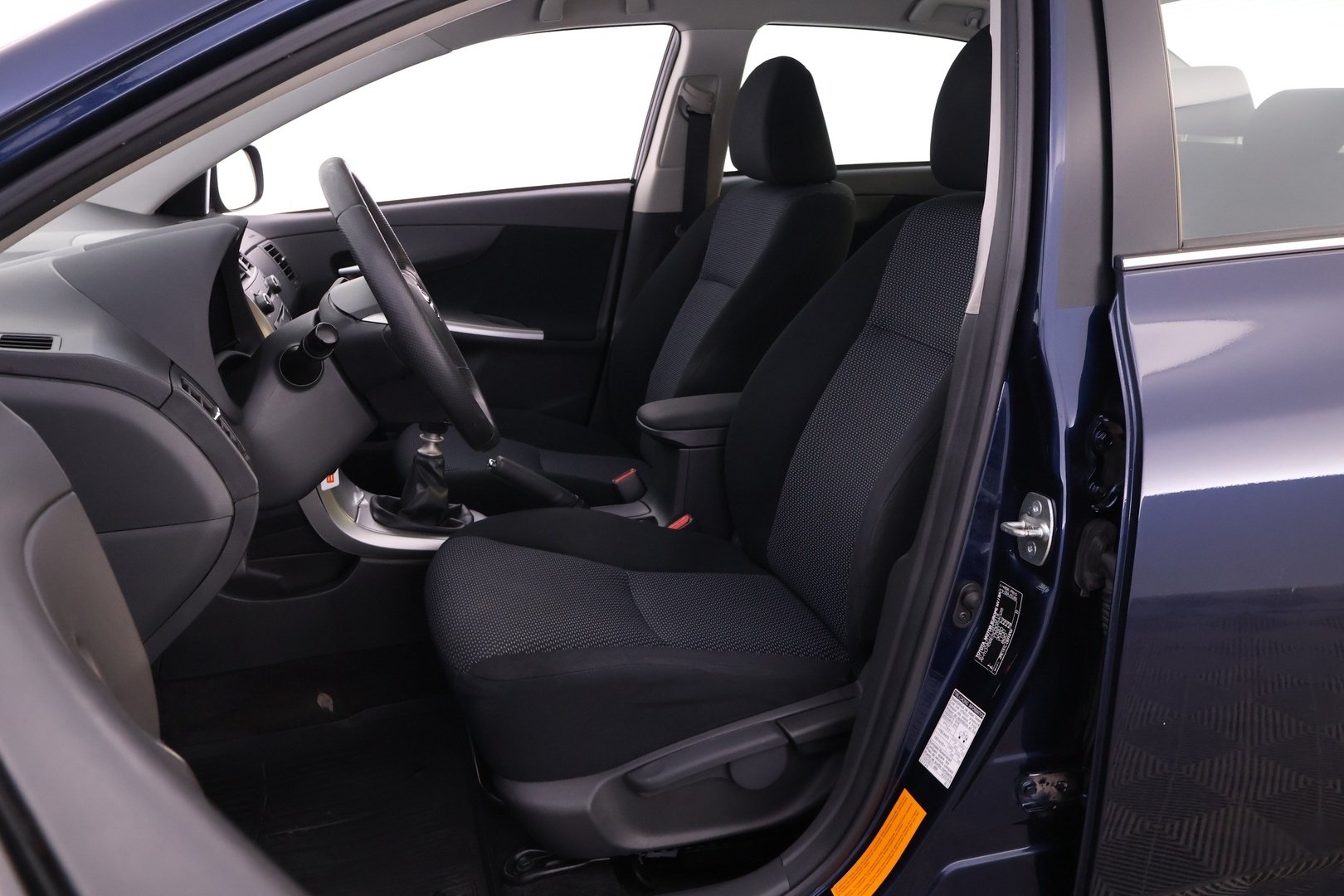 TOYOTA Corolla 2011
