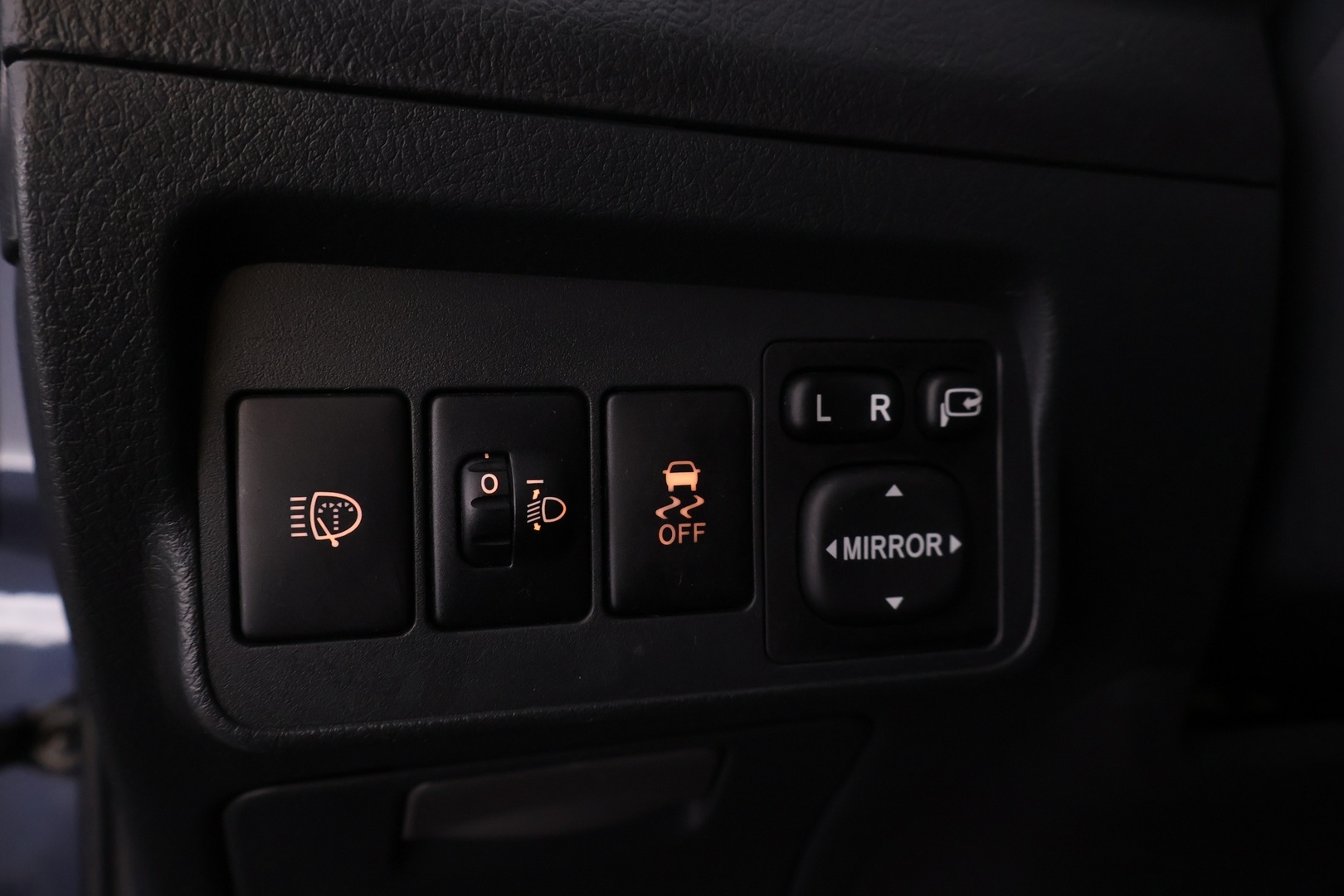 TOYOTA Corolla 2011