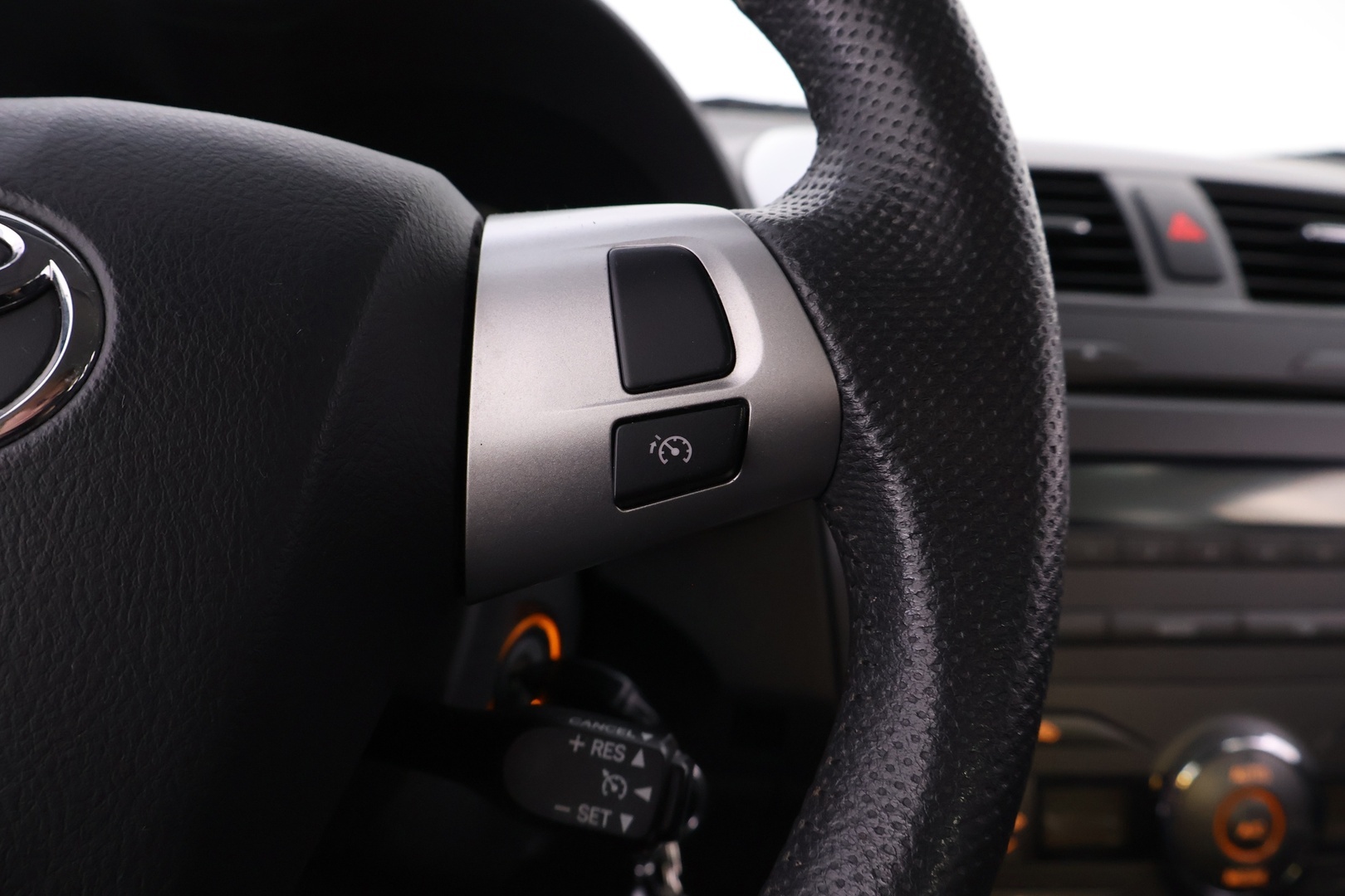TOYOTA Corolla 2011