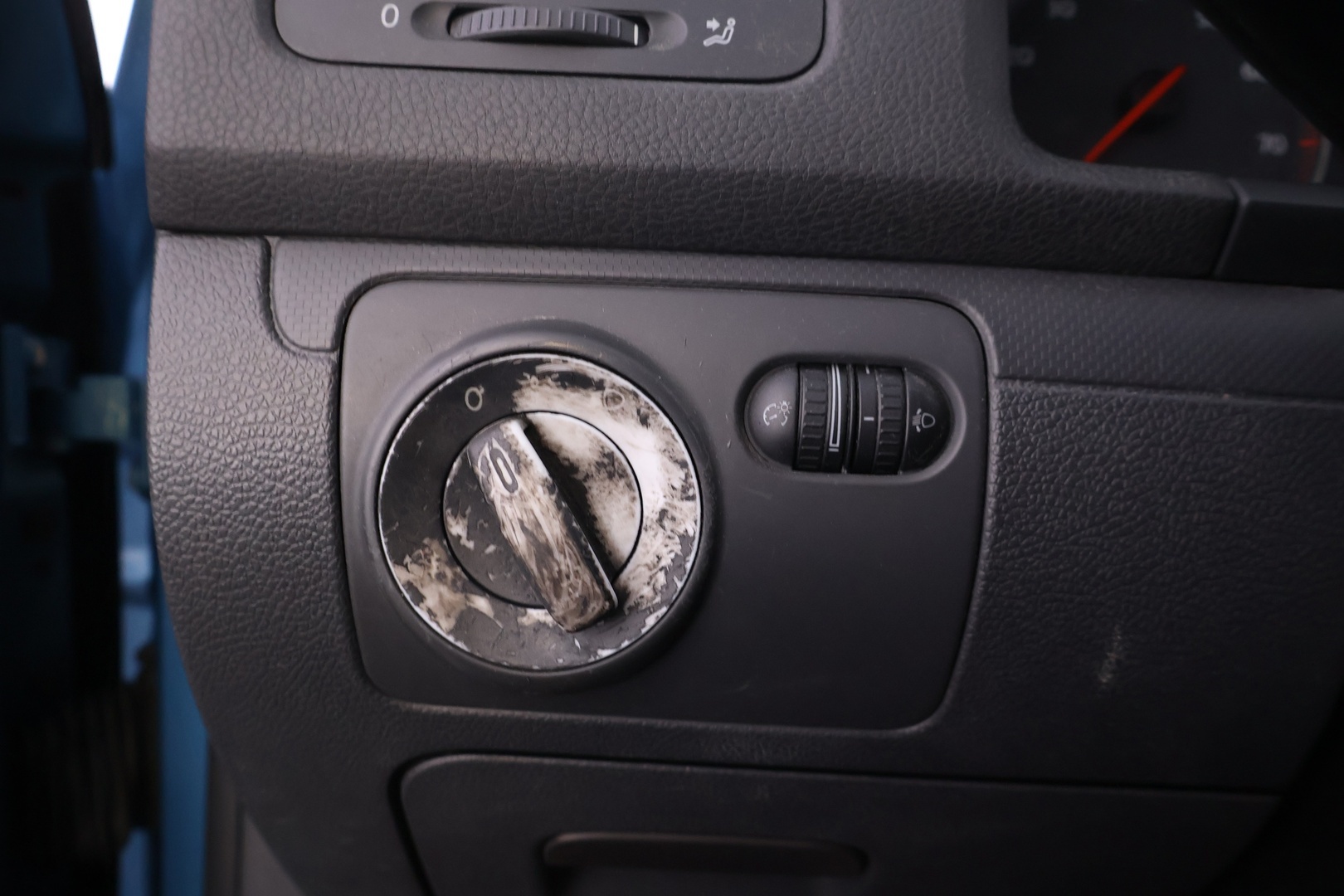 VOLKSWAGEN Golf 2005