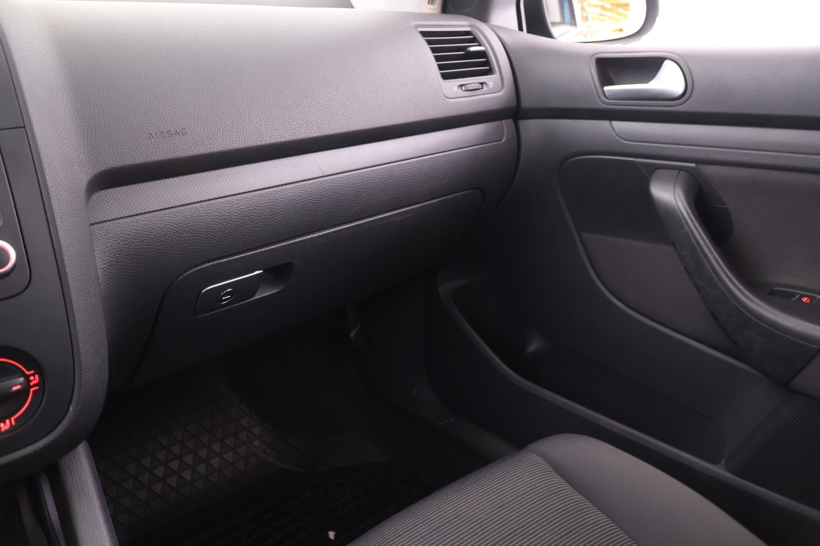 VOLKSWAGEN Golf 2005