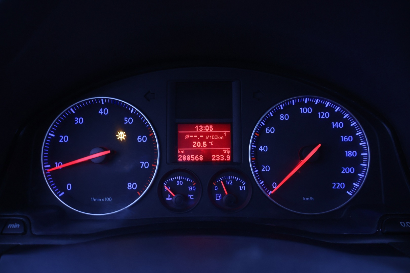 VOLKSWAGEN Golf 2005