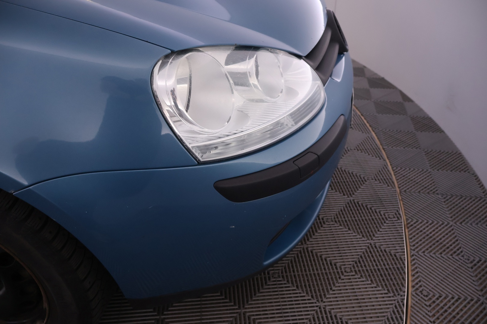 VOLKSWAGEN Golf 2005