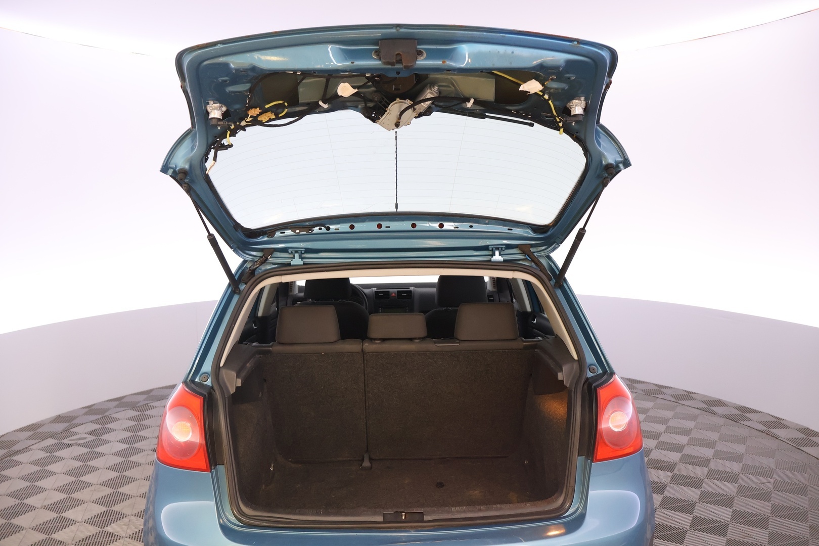VOLKSWAGEN Golf 2005