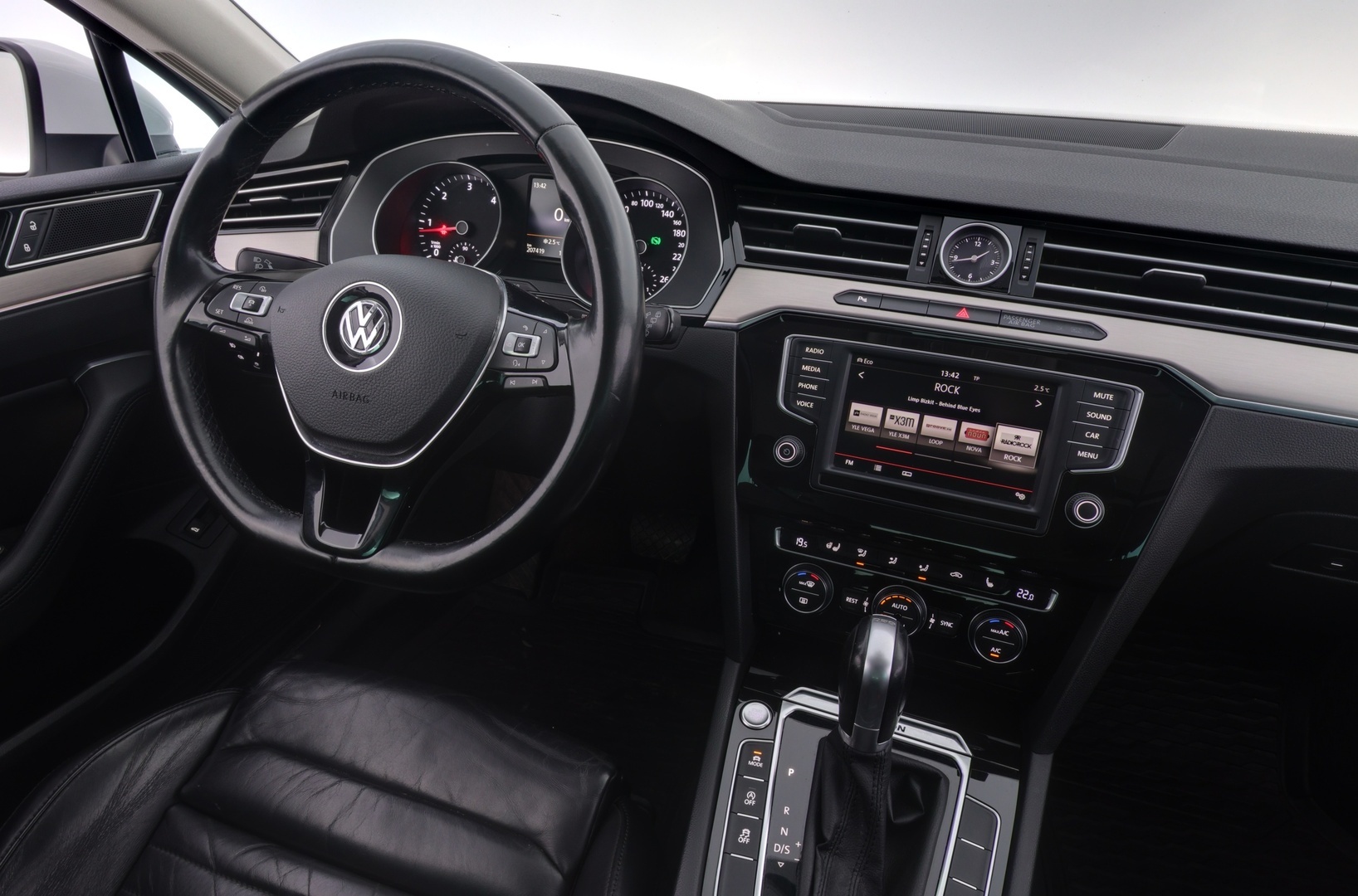 VOLKSWAGEN Passat 2016