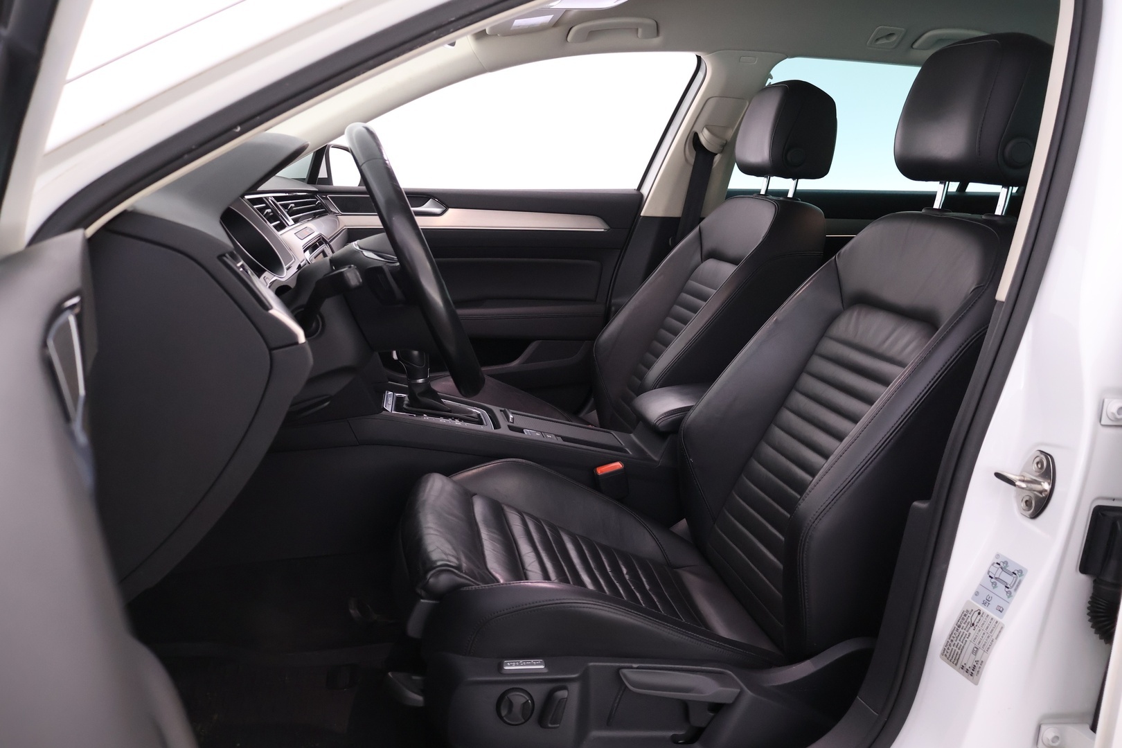 VOLKSWAGEN Passat 2016