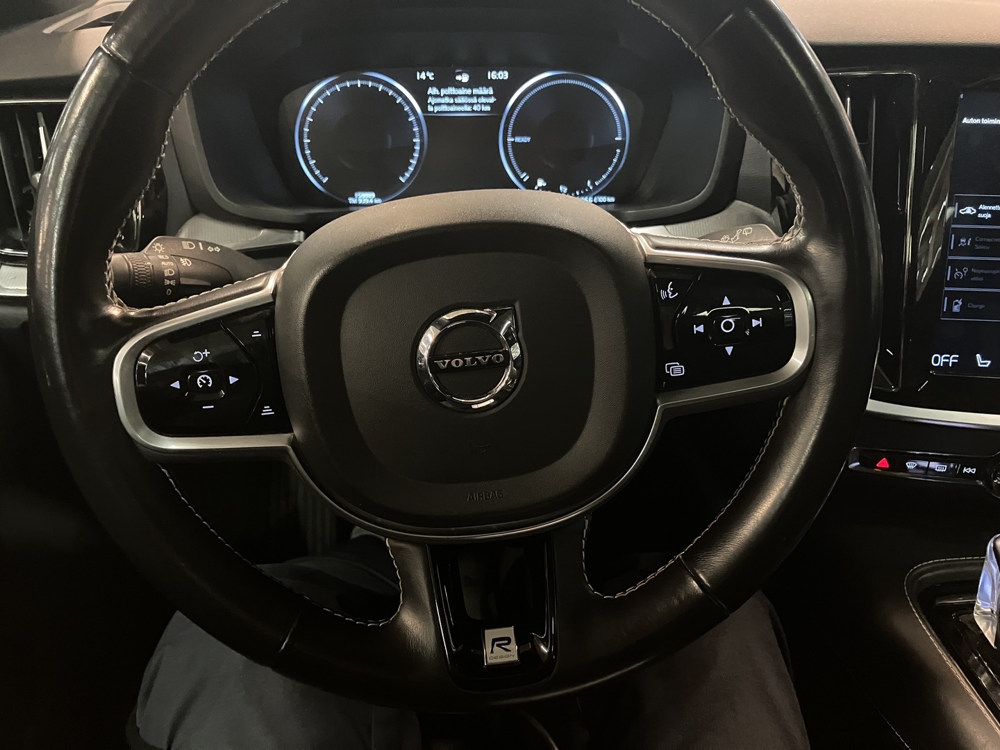 VOLVO V60 2019