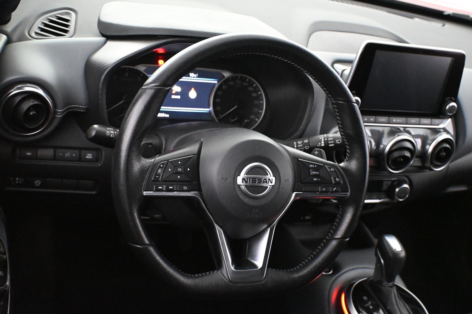 NISSAN Juke 2020
