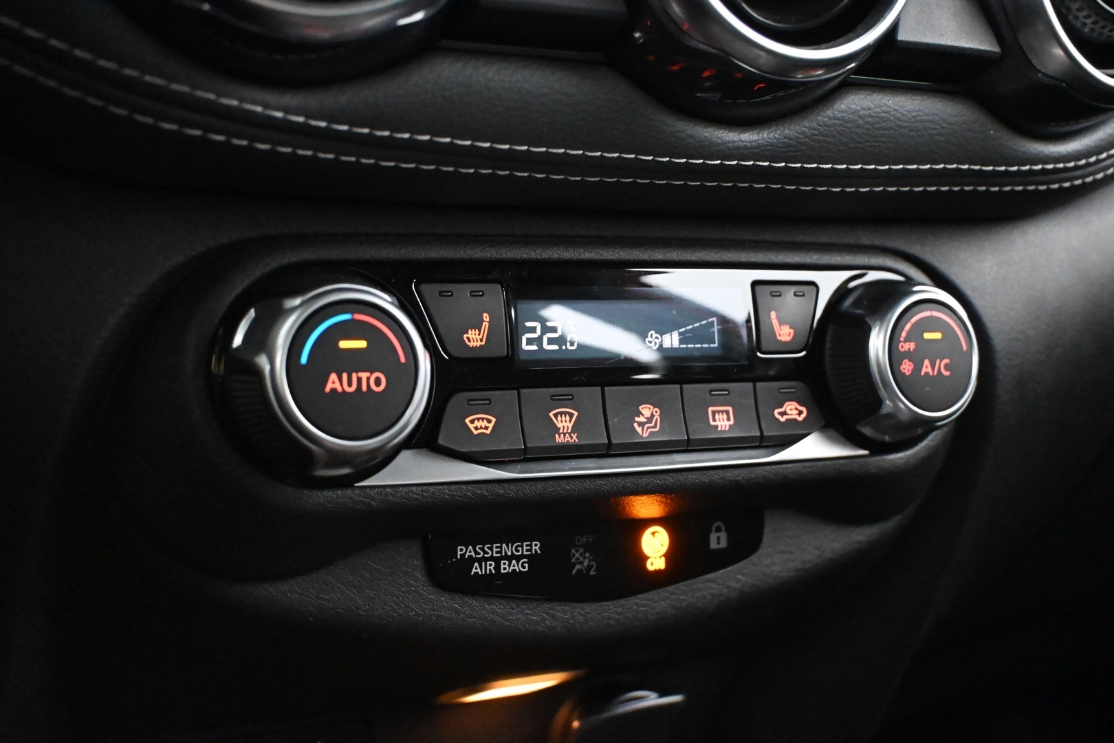 NISSAN Juke 2020