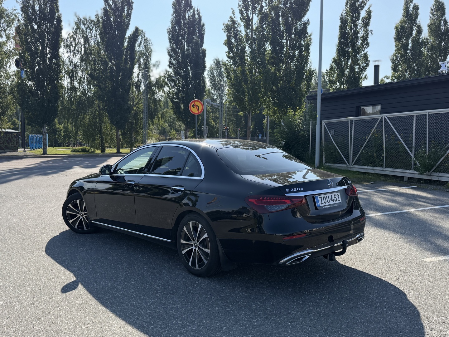 MERCEDES-BENZ E 2023