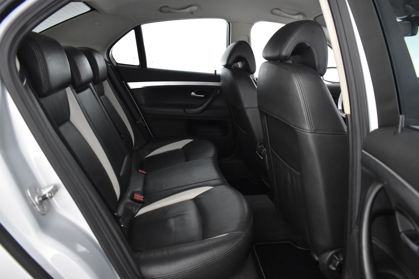 SAAB 9-3 2008