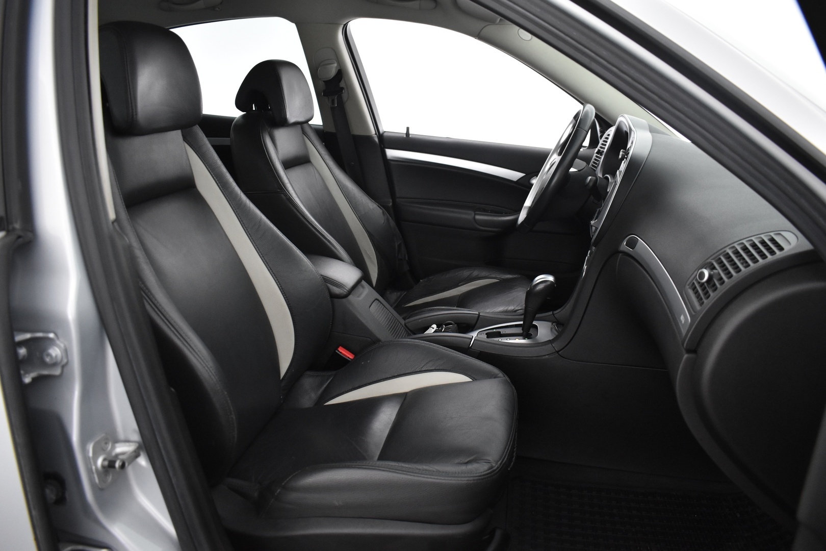 SAAB 9-3 2008