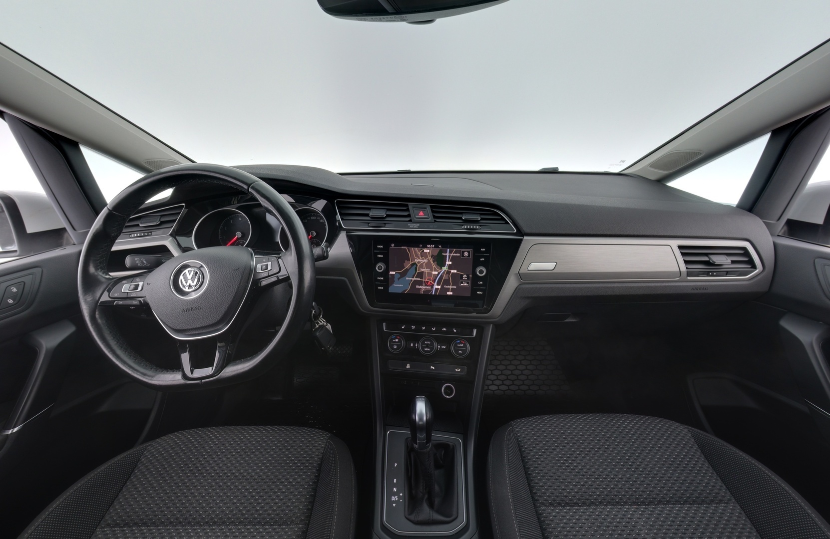 VOLKSWAGEN Touran 2018