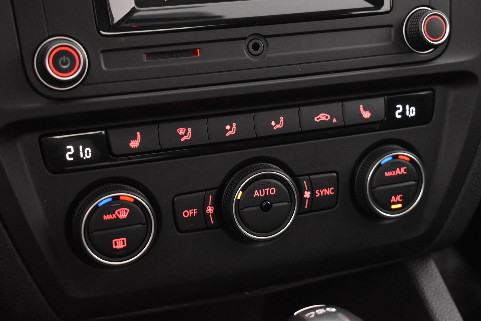 VOLKSWAGEN Jetta 2018