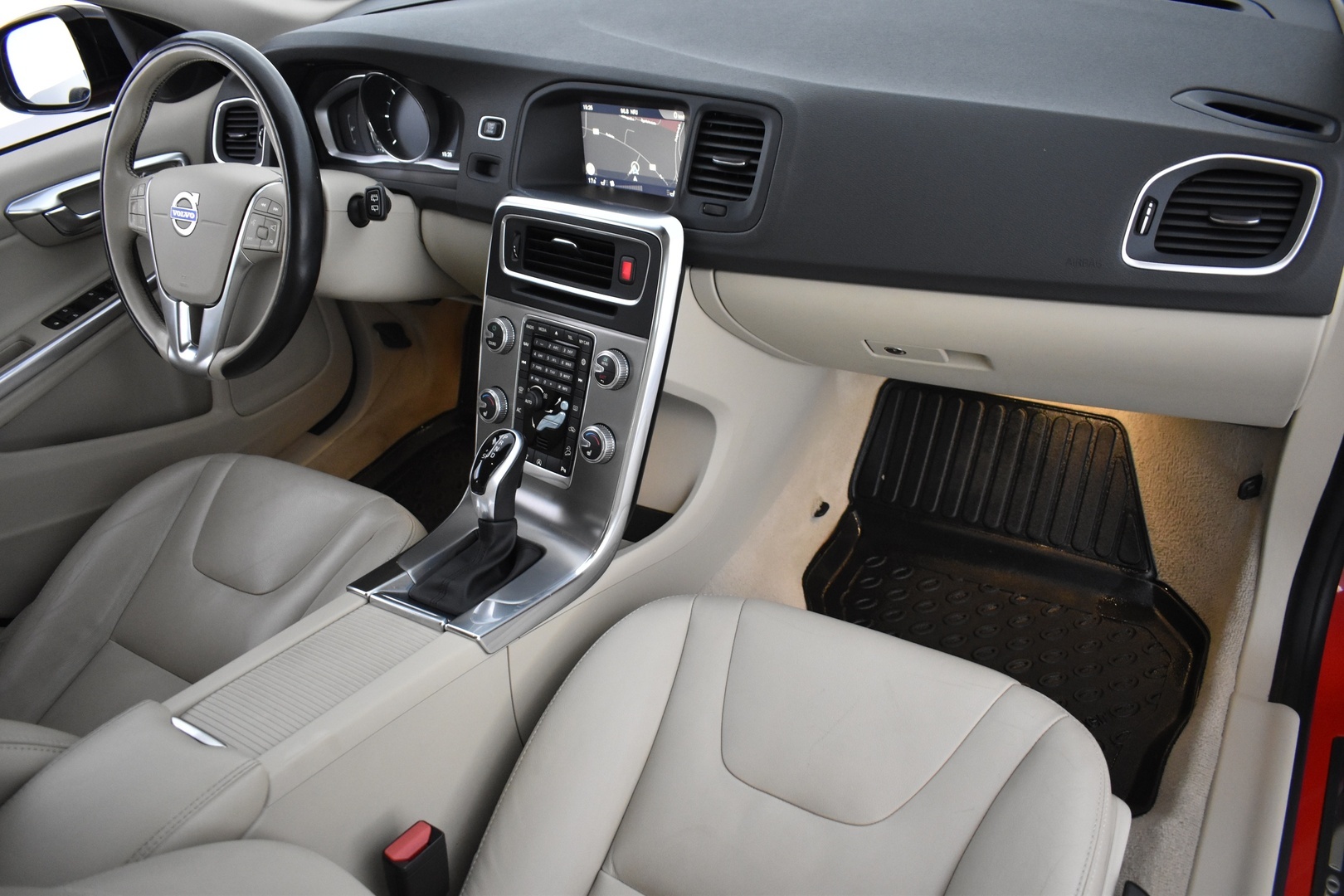 VOLVO V60 Cross Country 2018