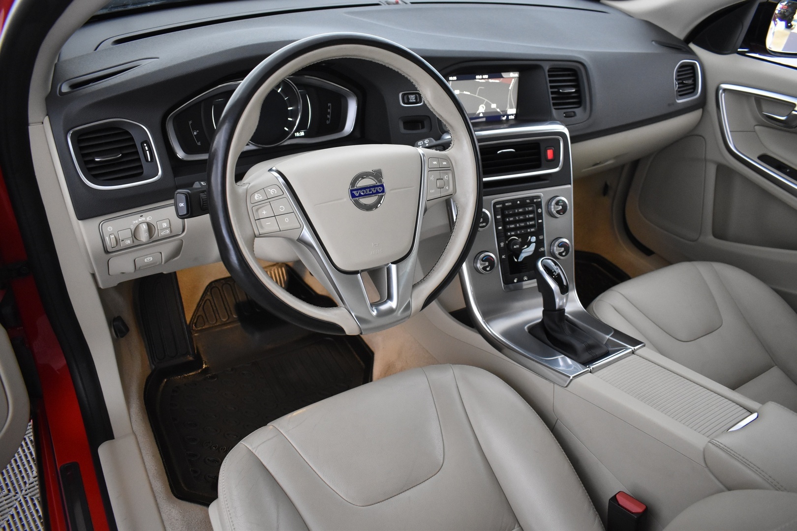 VOLVO V60 Cross Country 2018