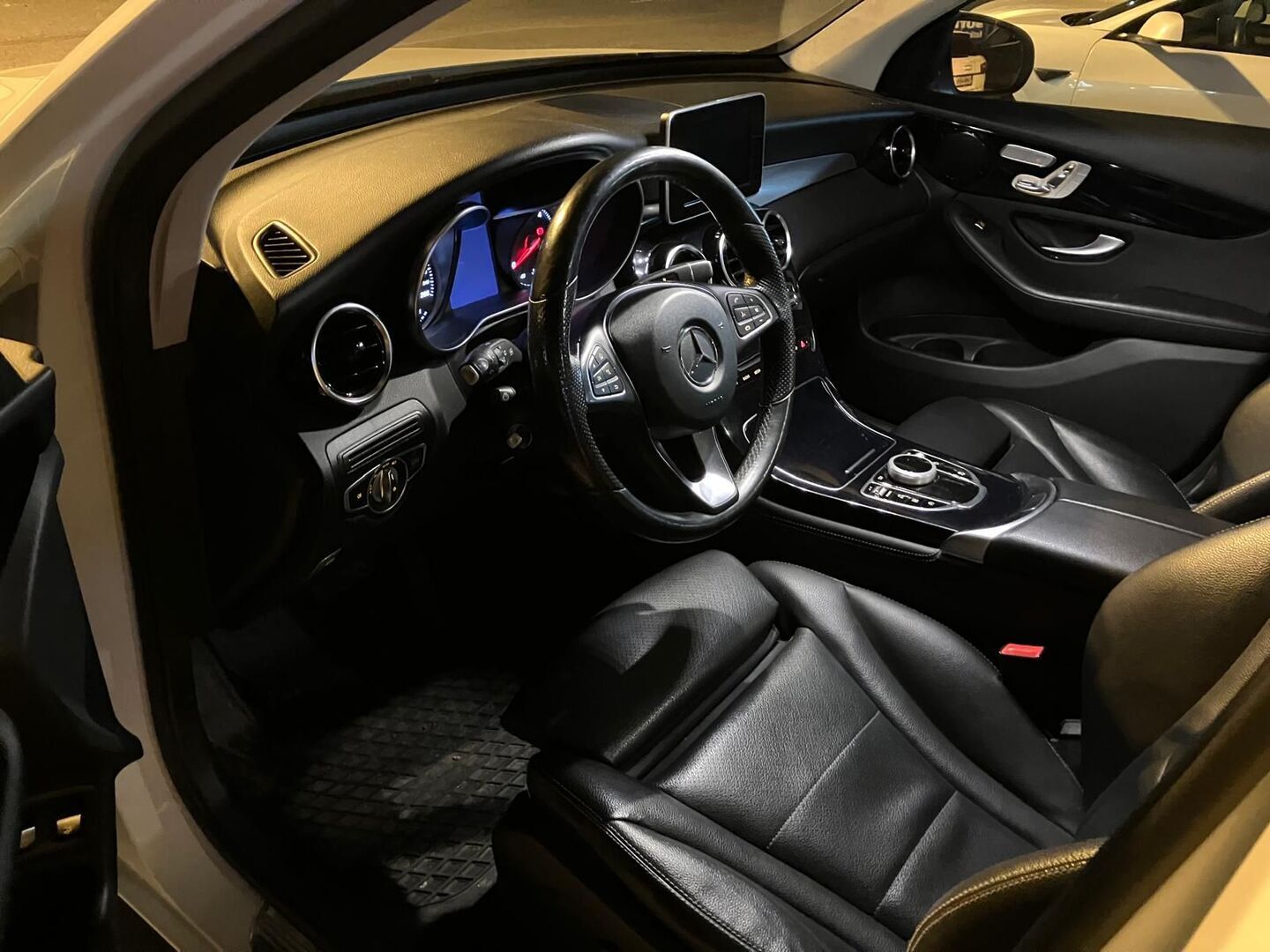 MERCEDES-BENZ GLC 2018