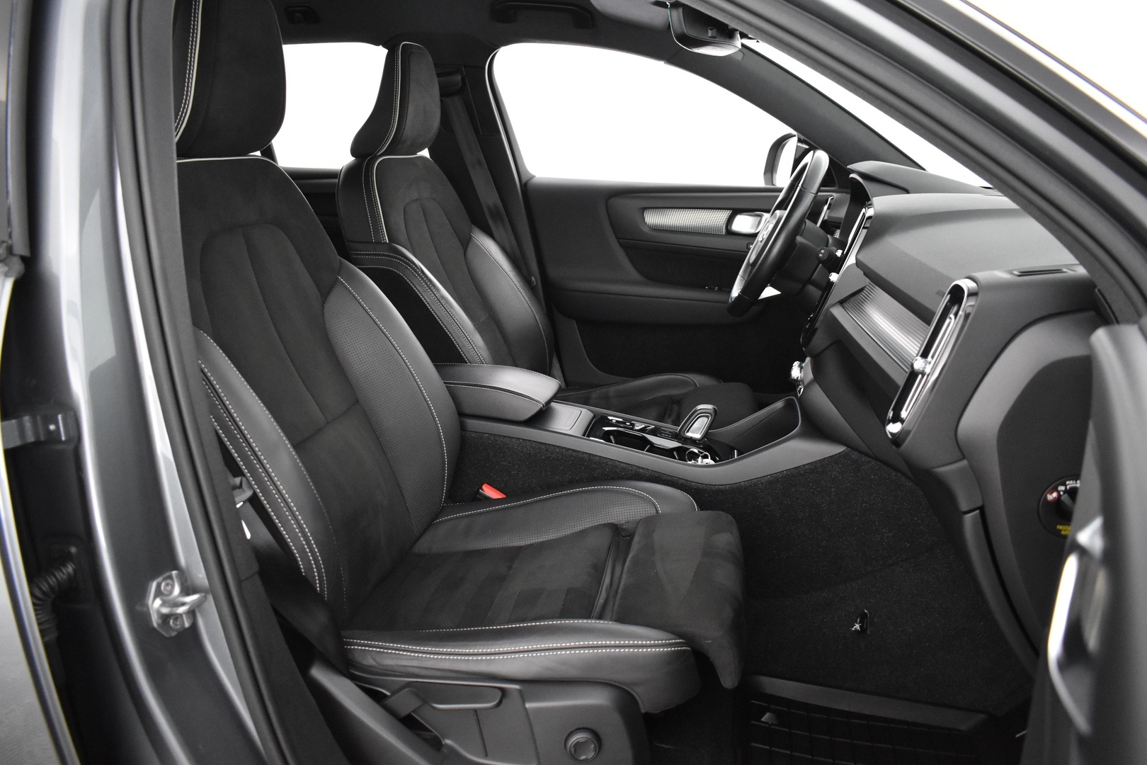 VOLVO XC40 2019