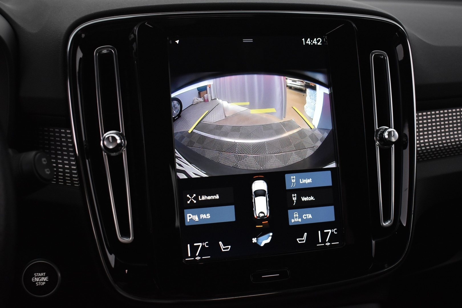 VOLVO XC40 2019