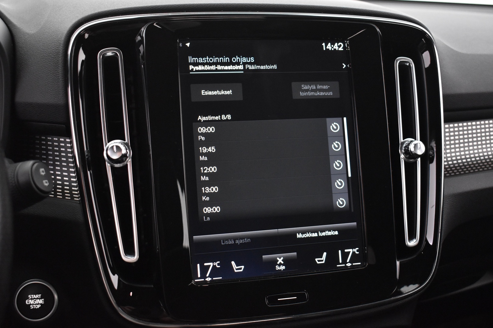 VOLVO XC40 2019